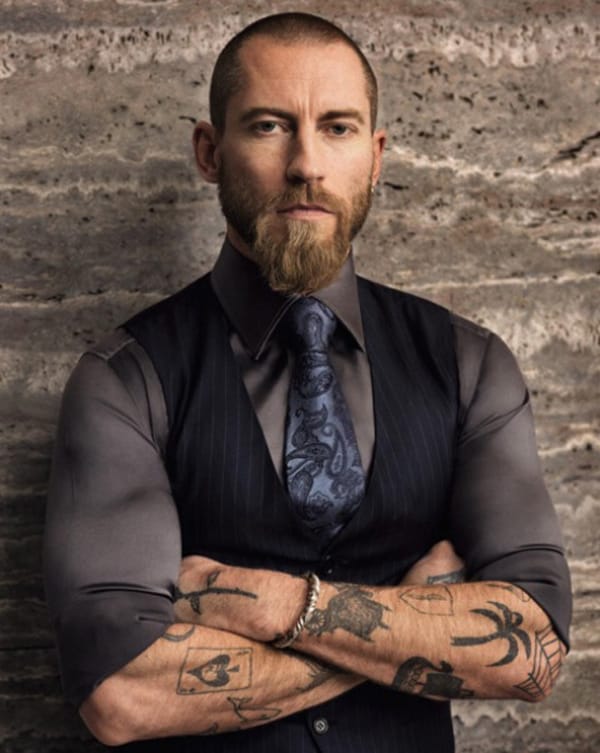 ДЖЪСТИН О’ШЕЙ СТАНА ТВОРЧЕСКИ ДИРЕКТОР НА „БРИОНИ”